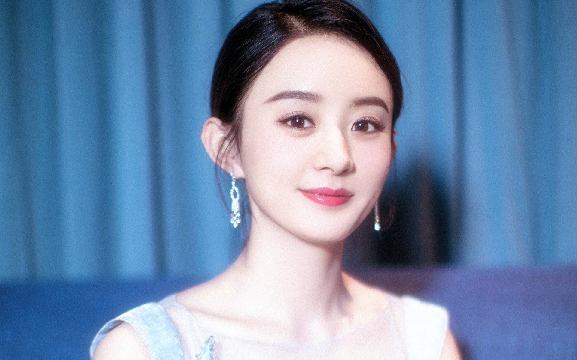 fb体育官网入口-外教与本土教练合作难题解析，外教团队对训练的要求很高